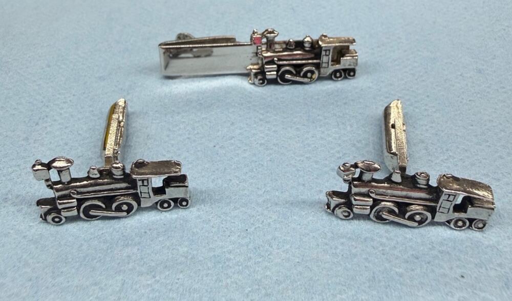 Vintage SWANK Tie Clip Pin Cuff Links Silver Tone with Steam Train Engine Design